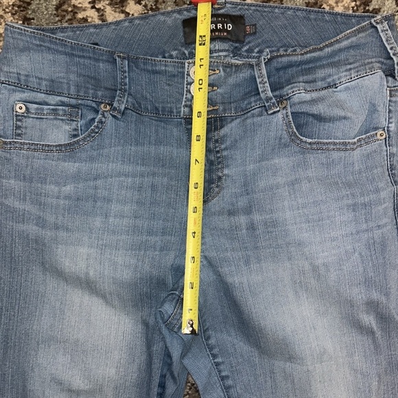 Torrid jeans in a size 14 regular. - Picture 4 of 8